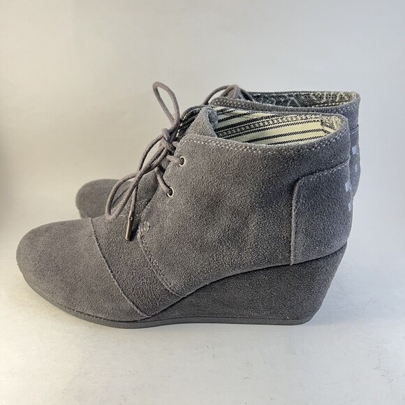 Tom's Desert Ankle Heeled Boots Gray Suede - Size 9 - Picture 1 of 9